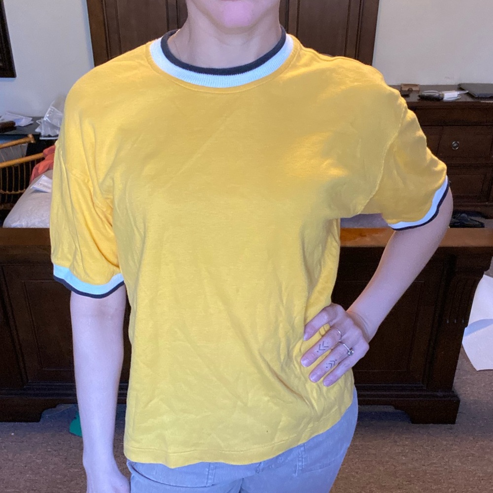 Bright yellow T!